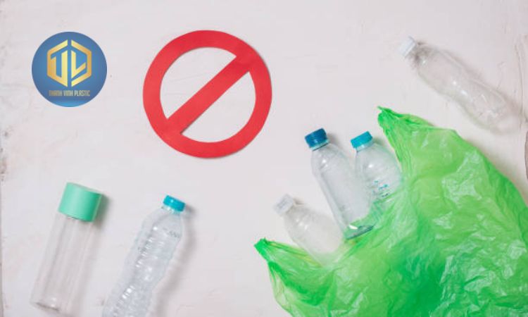 H?n ch? s? d?ng rác th?i nh?a