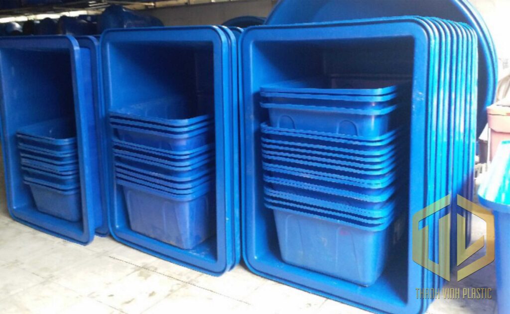 thùng ch? nh?t ???c x?p g?n khi kh?ng s? d?ng