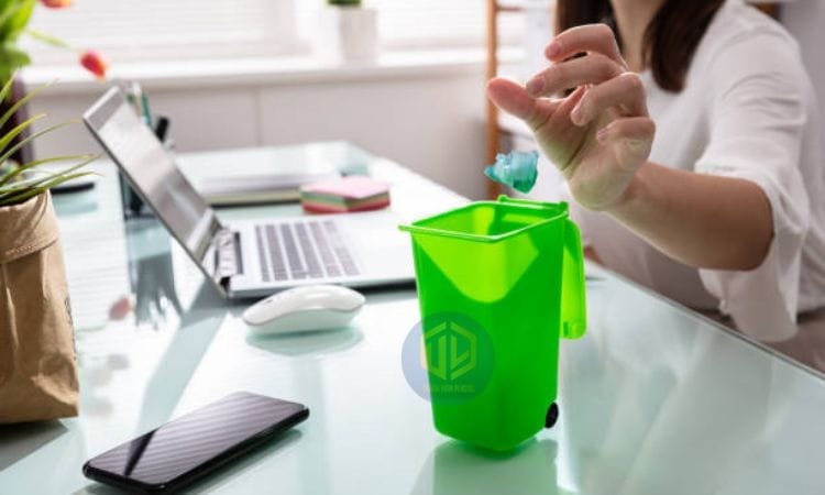 Thùng rác mini ?? bàn v?n phòng