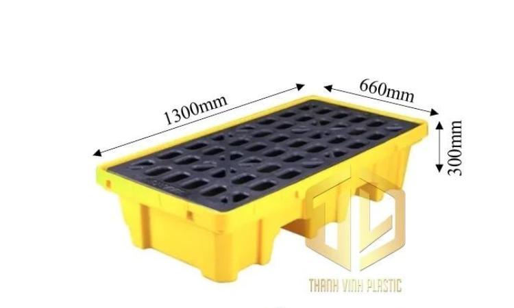 Pallet ch?ng tràn d?u vu?ng 2 thùng phuy
