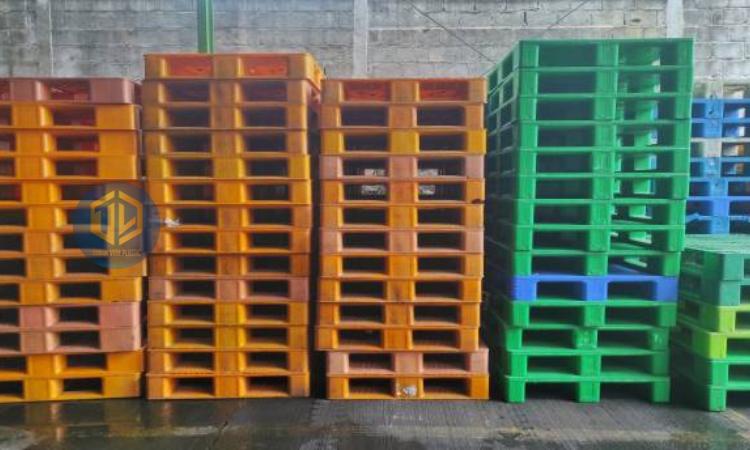 Quy trình mua pallet nh?a kê hàng