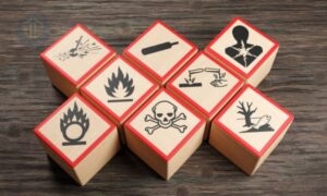 Các bi?n báo ch?t th?i nguy h?i