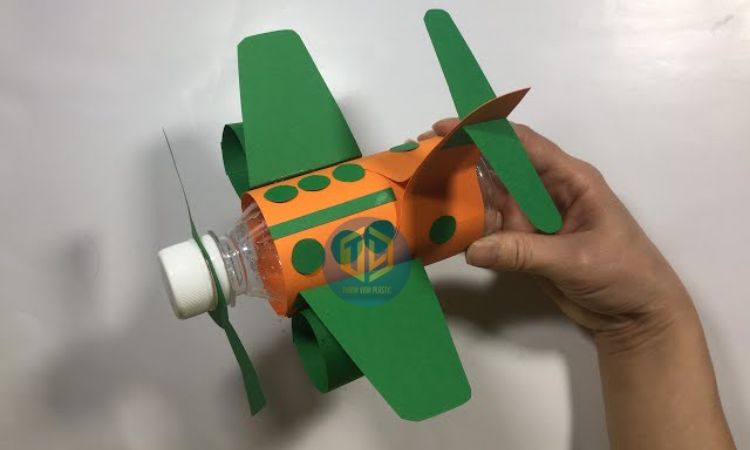 Ph??ng ti?n giao th?ng t? chai nh?a