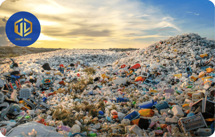 Rác th?i nh?a gay ? nhi?m m?i tr??ng