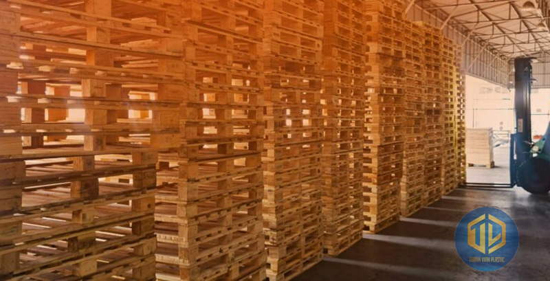 Tìm hi?u v? kích th??c pallet g? tiêu chu?n