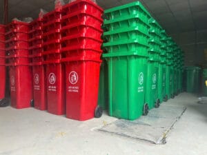 Thùng rác c?ng c?ng