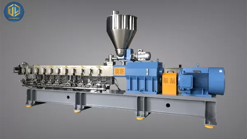 Máy s?n xu?t h?t nh?a