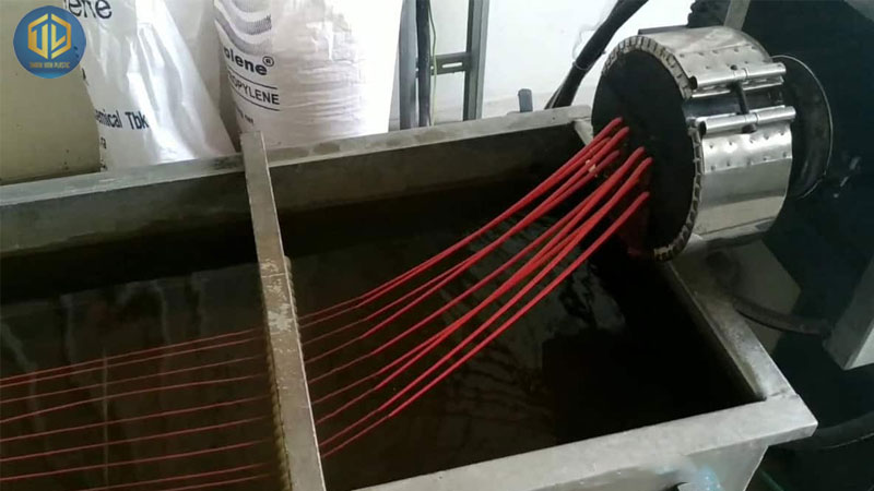 quy trình s?n xu?t h?t nh?a tái ch?