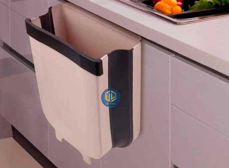 7 m?u thùng rác treo cánh t? b?p ??p, b?n b? và giá t?t nh?t