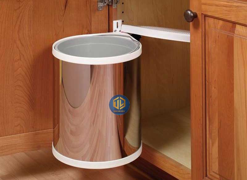 7 m?u thùng rác treo cánh t? b?p ??p, b?n b? và giá t?t nh?t