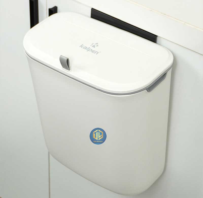 7 m?u thùng rác treo cánh t? b?p ??p, b?n b? và giá t?t nh?t