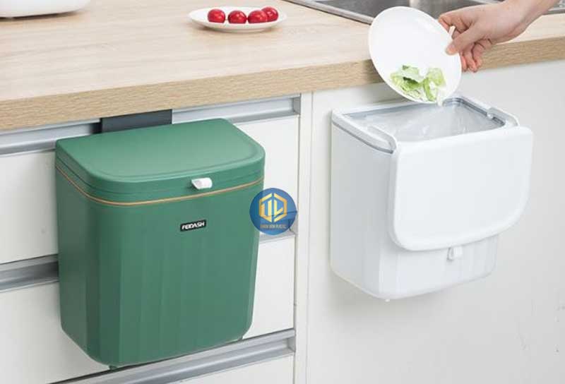 TOP 5 m?u thùng rác treo t??ng nhà v? sinh th?ng minh, giá t?t